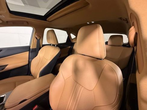 Used 2025 Lexus NX 250 FWD w/ Towing Package (2000 Lbs) image 15