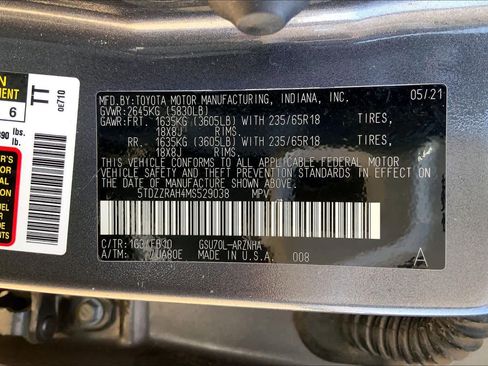 Used 2021 Toyota Highlander LE FWD image 31