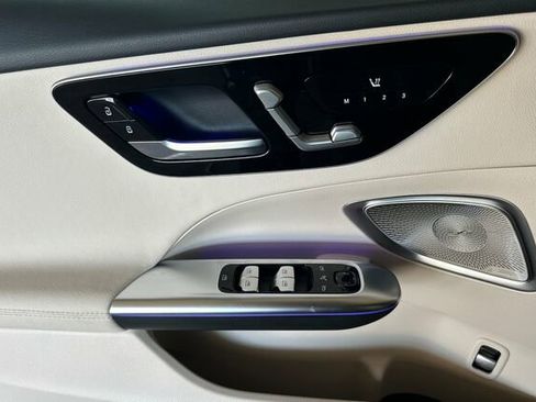 Certified 2025 Mercedes-Benz C 300 Sedan image 11