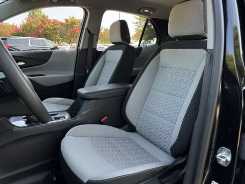 Used 2024 Chevrolet Equinox LS w/ Driver Confidence II Package FWD image 27