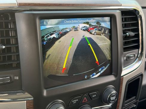 Used 2018 RAM 1500 Laramie w/ Convenience Group AWD/4WD image 24