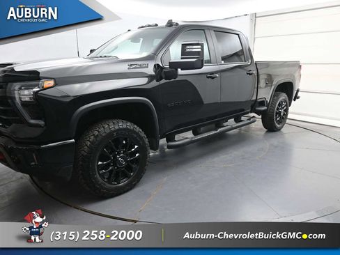 Used 2025 Chevrolet Silverado 2500 LT w/ Trail Boss Package AWD/4WD image 1