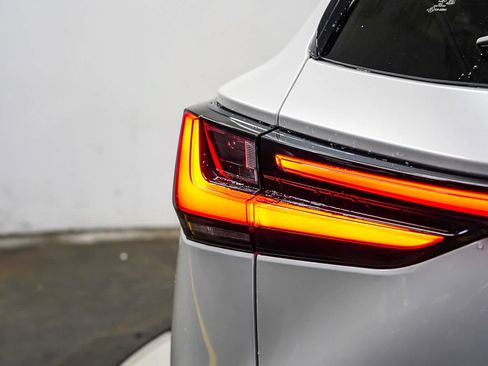 Used 2025 Lexus NX 350h AWD w/ Premium Package image 11