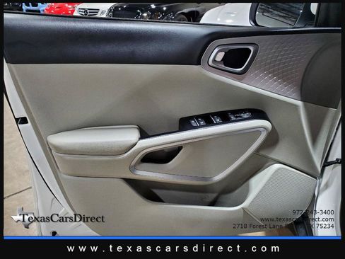 Used 2022 Kia Soul LX w/ Technology Package image 9