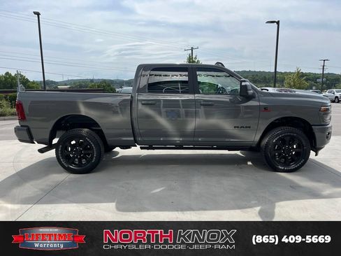 New 2026 RAM 2500 Laramie AWD/4WD image 22