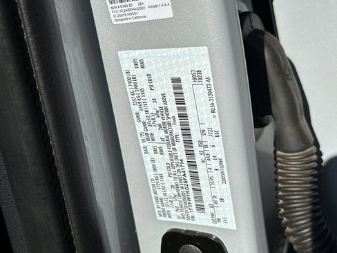Used 2025 Ford F150 Raptor AWD/4WD image 43