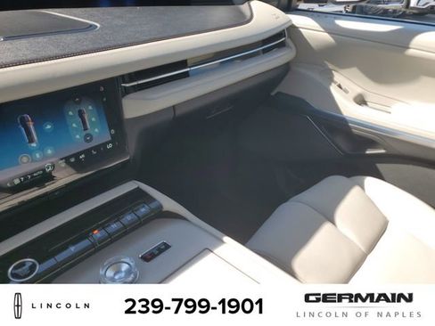 New 2025 Lincoln Navigator Reserve image 29