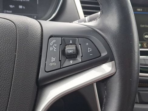 Used 2019 Chevrolet Trax LT w/ Sun & Sound Package AWD/4WD image 21