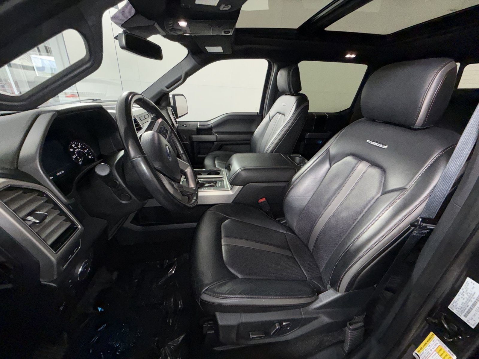 Used 2019 Ford F150 Platinum w/ Equipment Group 701A Luxury AWD/4WD image 13
