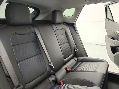 New 2026 Chevrolet Trax LT FWD image 36