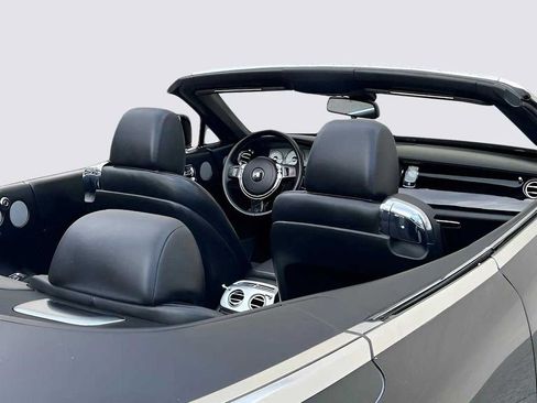 Certified 2017 Rolls-Royce Dawn image 15