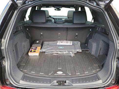 New 2025 Land Rover Discovery Sport Dynamic SE image 28