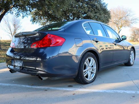 Used 2013 INFINITI G37 Journey w/ Premium Pkg image 7