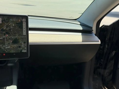 Used 2021 Tesla Model 3 Long Range AWD/4WD image 26