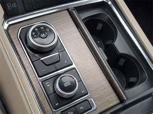 Used 2022 Ford Expedition Limited image 30