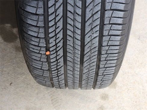 Certified 2024 Chevrolet Trax LT w/ Sunroof Package image 12