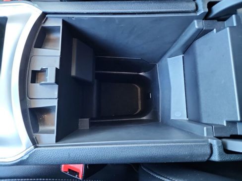 Used 2024 Ford Edge Titanium image 32