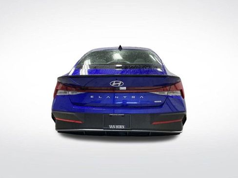 New 2025 Hyundai Elantra SEL image 12