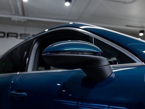 Certified 2025 Porsche Cayenne Coupe image 15