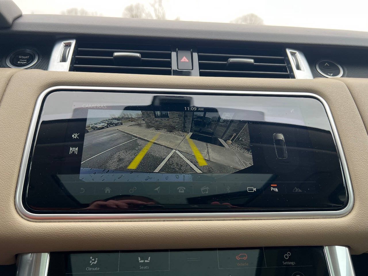 Used 2019 Land Rover Range Rover Sport HSE AWD/4WD image 10