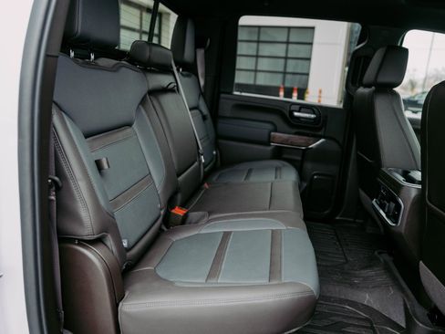 Used 2020 GMC Sierra 2500 Denali w/ Gooseneck/5TH Wheel Package image 12