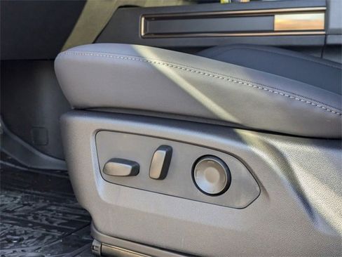 New 2025 GMC Hummer EV 2X image 23