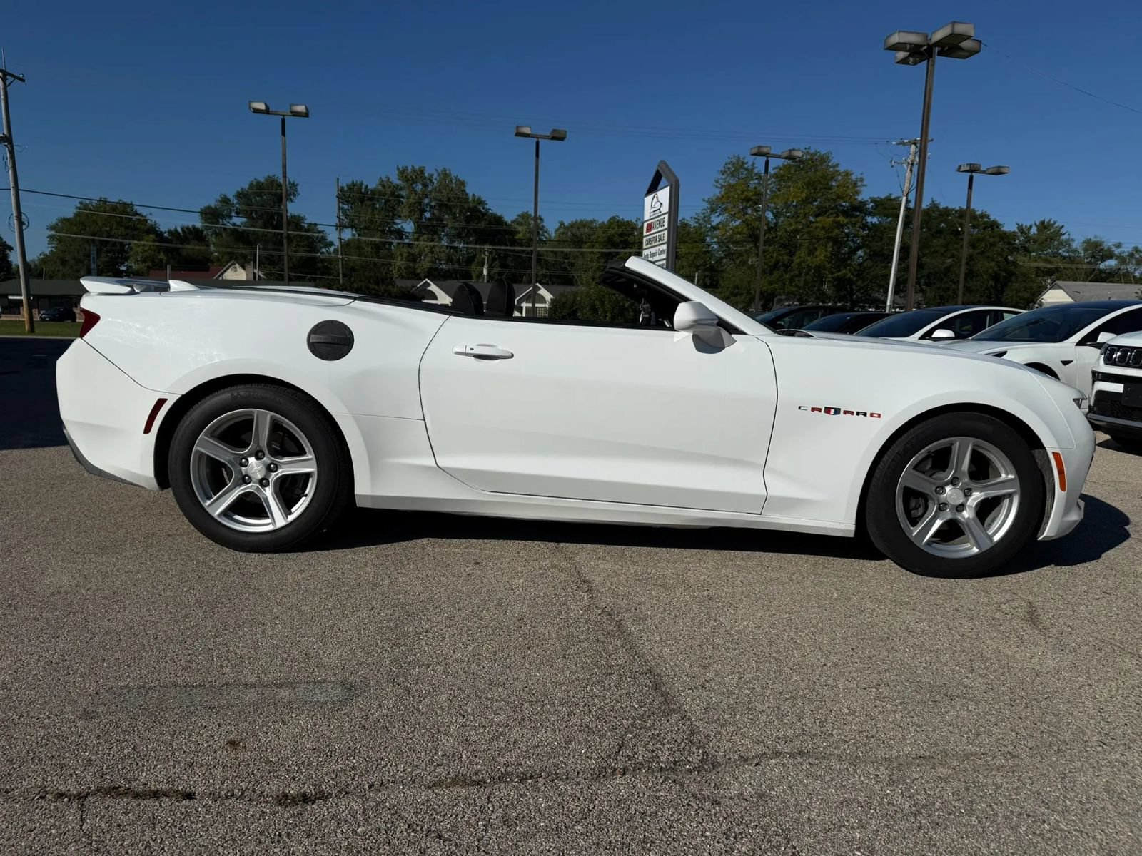 Used 2018 Chevrolet Camaro LT RWD image 9