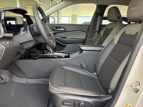 New 2026 Chevrolet Trax ACTIV w/ Driver Confidence Package FWD image 13