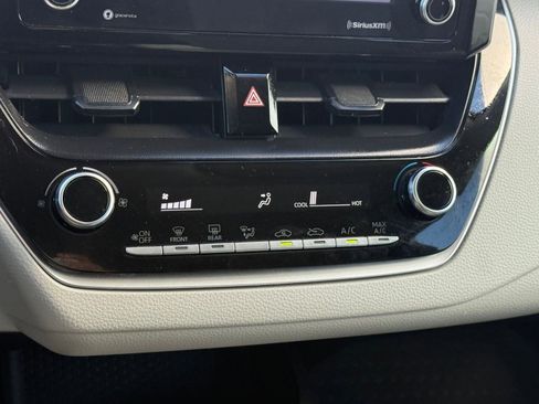 Certified 2022 Toyota Corolla L image 22