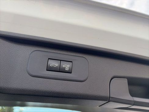 Used 2024 Toyota Grand Highlander Limited image 13