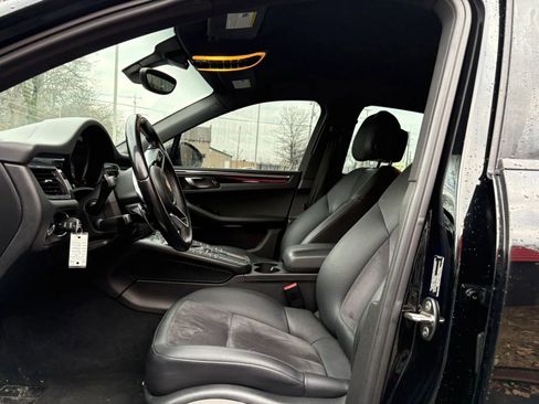 Used 2015 Porsche Macan S w/ Premium Package image 5