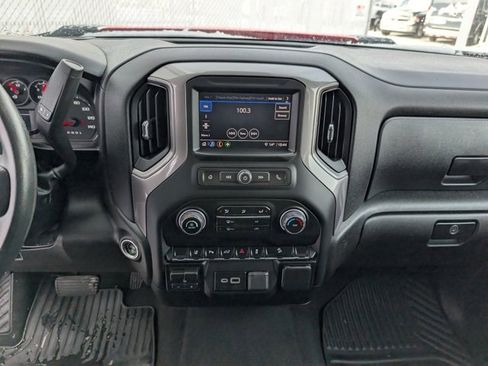 Used 2024 Chevrolet Silverado 2500 Custom w/ Custom Value Package image 3