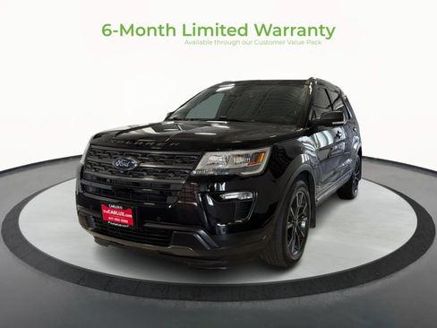 Used 2018 Ford Explorer XLT w/ Equipment Group 202A AWD/4WD image 3