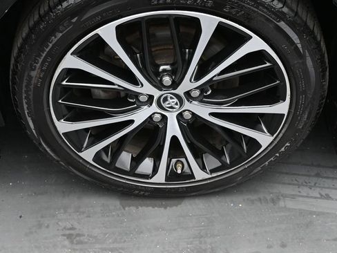 Used 2019 Toyota Camry SE w/ Protection Package (Q2) FWD image 10