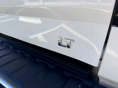 Used 2018 Chevrolet Silverado 1500 LT w/ Trailering Package AWD/4WD image 13