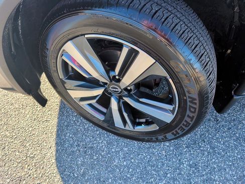 Used 2023 Nissan Rogue Platinum w/ Platinum Premium Package image 7