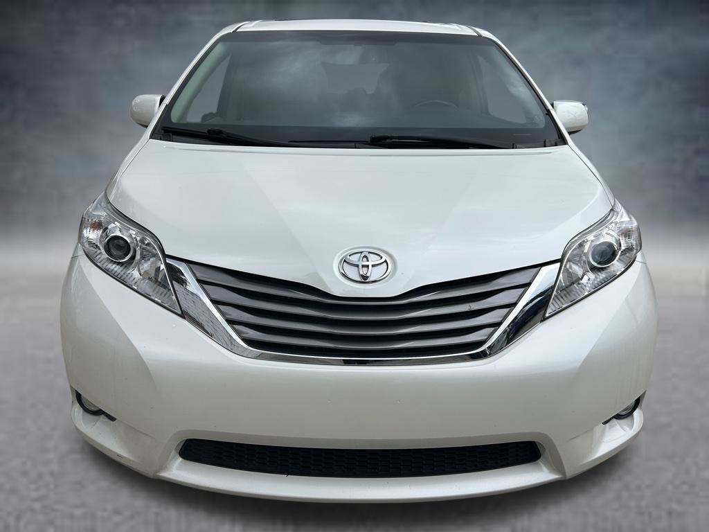 Used 2016 Toyota Sienna XLE FWD image 8