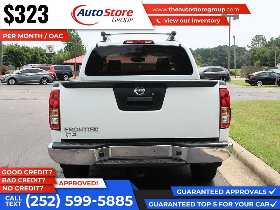 Used 2011 Nissan Frontier SL w/ Moonroof Pkg AWD/4WD image 7