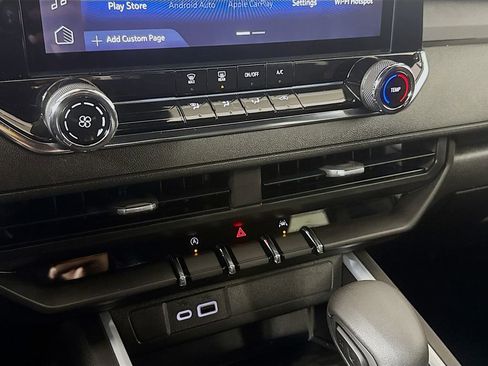 Used 2023 Chevrolet Colorado Trail Boss image 16