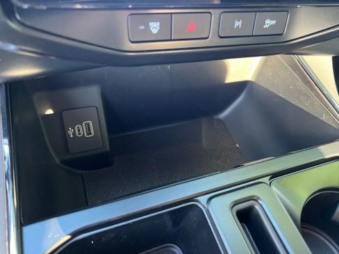 New 2025 Ford F150 Lightning Flash AWD/4WD image 30