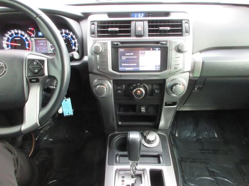 Used 2018 Toyota 4Runner SR5 image 37