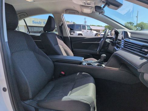 Used 2025 Toyota Camry LE FWD image 28
