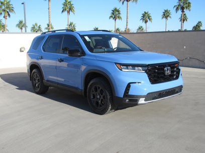 New 2025 Honda Pilot TrailSport