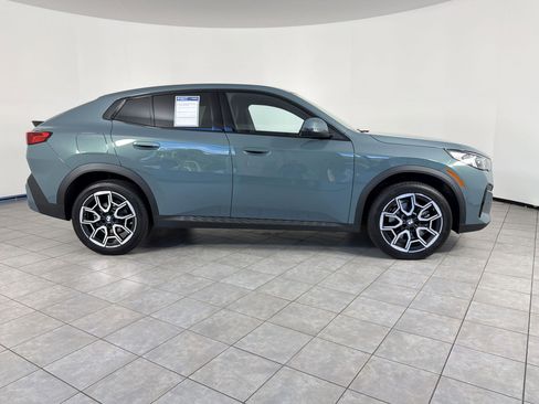 Certified 2025 BMW X2 xDrive28i AWD/4WD image 8