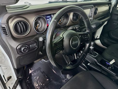 Used 2018 Jeep Wrangler Unlimited Sport S image 23