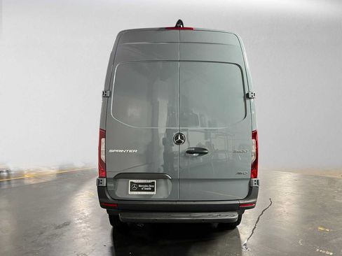 Used 2026 Mercedes-Benz Sprinter 2500 image 4