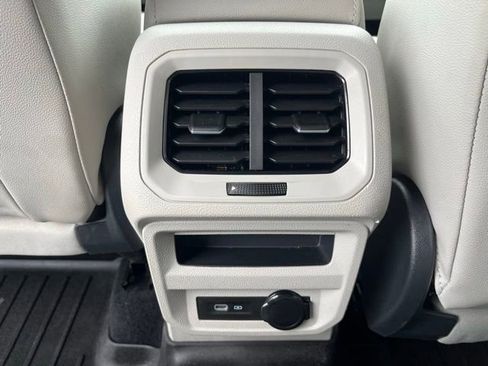 Certified 2022 Volkswagen Tiguan SE R-Line image 13
