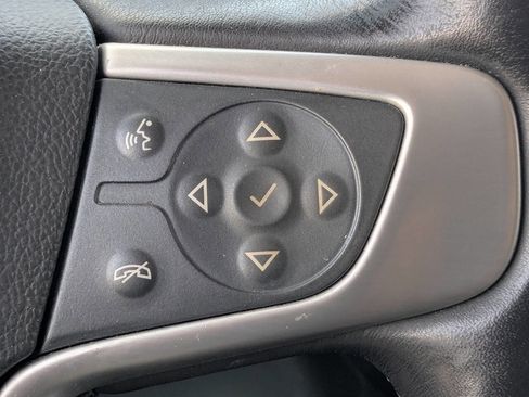 Used 2016 GMC Yukon XL SLT w/ Open Road Package image 32