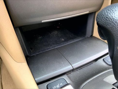 Used 2011 Honda Accord EX-L image 29