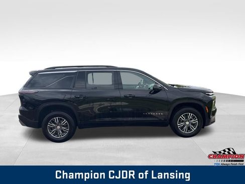 Used 2024 Chevrolet Traverse LT AWD/4WD image 9